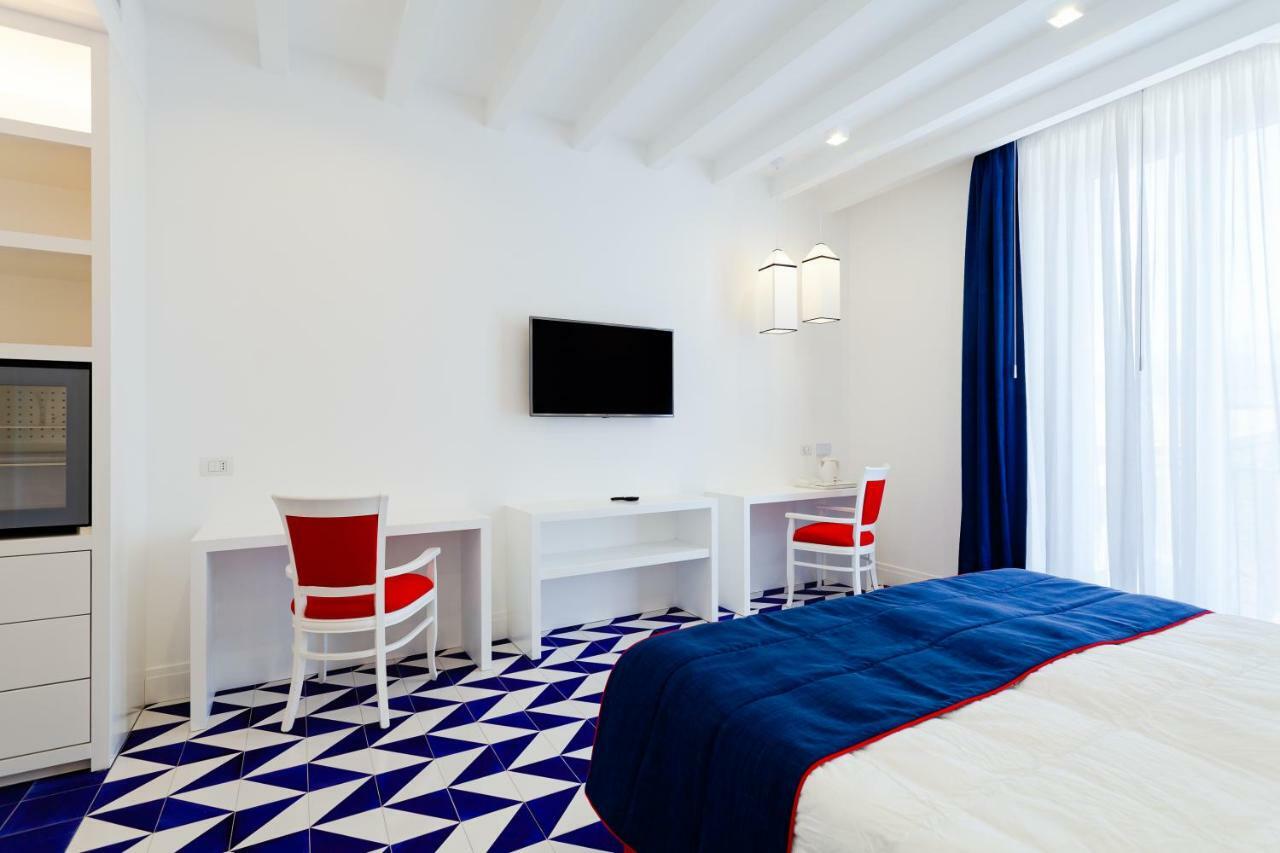Maison Blu - Intimate Guesthouse سورينتو المظهر الخارجي الصورة